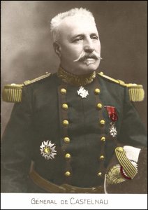 Portret francuskiego generała Noela Edouarda de Curieres de Castelnau (1851-1944). Pocztówka SD z XX wieku. autorstwa French School