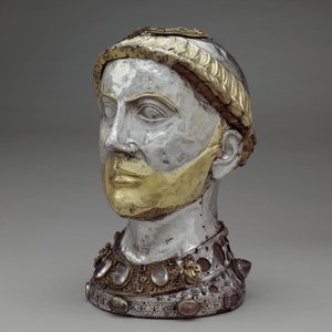 Relikwiarz Popiersie św. Yrieixa, ok. 1220-40 (srebro pozłacane z kryształem górskim, kamieniami i szkłem) autorstwa French School