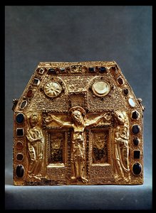 Relikwiarz Pepina I (803-38) Król Akwitanii (drewno pokryte złotem inkrustowane kamieniami szlachetnymi)