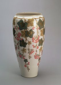 Wazon Sevres, z dekoracją pokrytą glazurą (porcelana) autorstwa French School