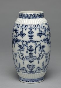 Wazon, Fabryka Porcelany Św. Chmury, ok. 1695-1700 autorstwa French School