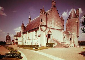 Widok z zewnątrz z elewacją południową i zachodnią autorstwa French School