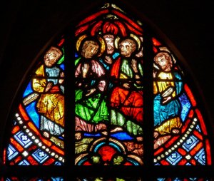 Okno w0 przedstawiające Pięćdziesiątnicę - Dziewicę i czterech Apostołów autorstwa French School