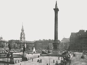 Trafalgar Square, Londyn, 1895. autorstwa Frith and Co