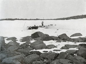 Na zewnątrz Igloo, c1911, 1913
