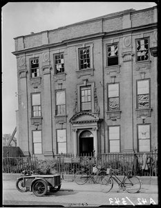 Kirby House, Little Park Street, Coventry, 1941. autorstwa George Bernard Mason