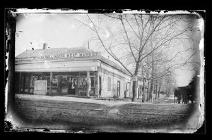 Frank Bollingers Meat Market, Flatbush, Brooklyn, ok. 1872-87 (negatyw mokry kolodionowy)