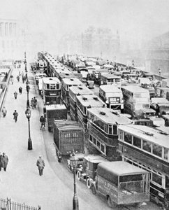 Korek na moście Blackfriars, Londyn, ok. 1935 r. autorstwa George Davison Reid