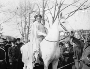 Inez Milholland Boissevain na paradzie National American Woman Suffrage Association