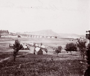Bridge Builders Camp naprzeciwko Chattanooga, ca. 1864. autorstwa George N. Barnard
