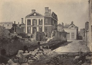 Ruiny rezydencji Pinckney, Charleston, Karolina Południowa, lata 60. XIX wieku. autorstwa George N. Barnard
