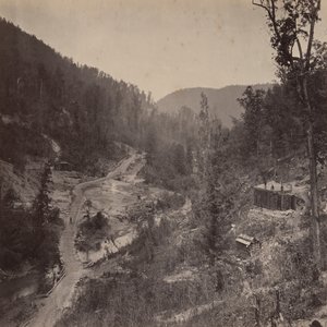 Dolina Whiteside poniżej mostu autorstwa George N. Barnard