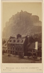 Zamek w Edynburgu od strony Grassmarket autorstwa George Washington Wilson