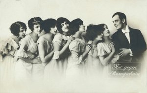 Mężczyzna w potrzebie (zdjęcie czarno-białe) autorstwa German Photographer