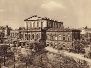 Opera Państwowa, Hanower (zdjęcie czarno-białe) autorstwa German Photographer