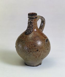 Butelka wina Bartmannkrug lub Bellarmine ozdobiona brodatą maską na twarz, Niemcy, ok. 1630-40 (kamionka glazurowana solą) autorstwa German School