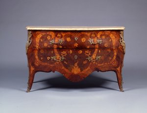 Jedna z pary komod intarsjowanych i parkietowych, ok. 1765 (lakierowany mosiądz oprawiony kingwood, amarant, tulipanwood i bois satine) (patrz także 463023) autorstwa German School
