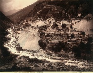 Odcinek linii kolejowej San Gottardo między Giornico i Biasca autorstwa Giorgio Sommer