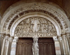 Sztuka romańska: Tympan rzeźbiony przedstawiający sąd ostateczny. Rzeźba mistrza Gislebertusa (ok. 1130-1140). Katedra Saint-Lazare (Saint Lazare .)