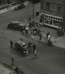 Scena uliczna na Sidmouth Road w północnym Londynie autorstwa Godfrey Macdominic