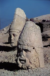 Głowa Zeusa-Oromandesa i bogini autorstwa Greek