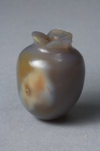 Naczynie hellenistyczne w formie owocu (chalcedon) autorstwa Greek