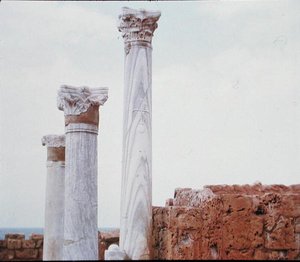 Marmurowe kolumny (zdjęcie) autorstwa Greek