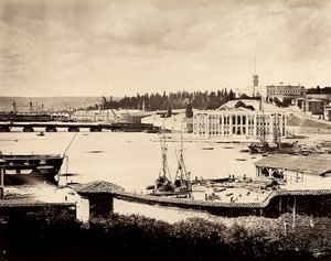 Obszar portowy Konstantynopola ze stocznią w Turcji