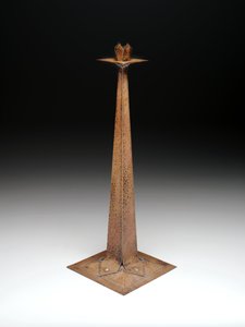 Świecznik, ok. 1907 (miedź) autorstwa Gustav Stickley