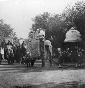 Księżniczka z Pendżabu w procesji słoni, Delhi, Indie, 1900.