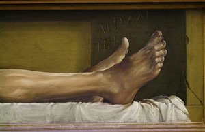 Ciało Zmarłego Chrystusa, detal stóp oraz podpis i data dzieła, 1521 tempera na drewnie lipowym autorstwa Hans Holbein der Jüngere