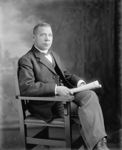 Bookera T. Waszyngtona autorstwa Harris & Ewing