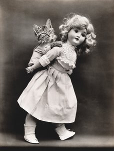Seria Kitties: Przejażdżka z lalką, ok. 1914 (srebrna odbitka)