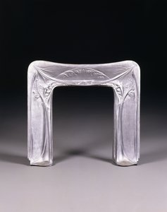 Kominek, ok. 1904 (żeliwo) autorstwa Hector Guimard