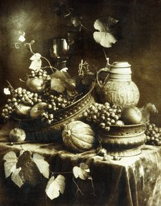 Martwa natura z owoców i ceramiki, ok. 1900 (brązowy nadruk dwuchromianowy z gumy pigmentowej, ręcznie nakładana akwarela)