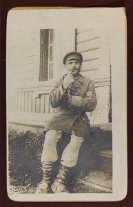 I wojna światowa: Ukraina w latach 1914-1916 podczas najazdu wojsk niemieckich. Portret mężczyzny (zdjęcie czarno-białe) autorstwa Heldenfriedhof Dsessentniki (attr. to)