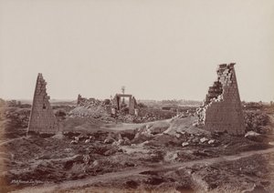 Karnak, Pylony Horusa