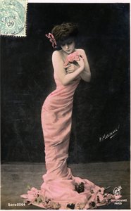 Kobiecy ideał około 1900 roku: młoda piękność o bardzo szczupłej sylwetce, pocztówka. (zdjęcie) autorstwa Henri Manuel