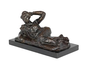 Leżący akt w haleczce, koncepcja 1906, odlew 1951 (brąz z brązową patyną) autorstwa Henri Matisse