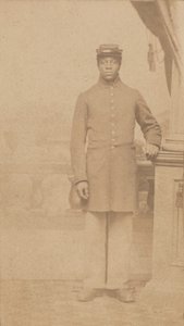 Carte-de-visite niezidentyfikowanego żołnierza Unii, 1862-1884. autorstwa Henry C. Cushing