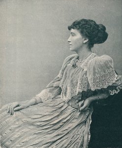 Pani Hugh E.H. Hoare, c1893
