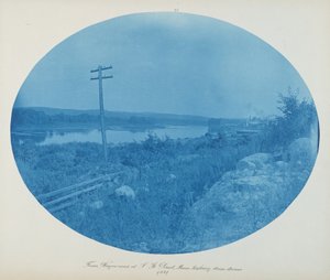 Z Wagon Road w S. St. Paul, Minn. Patrząc w dół rzeki
