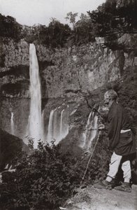 Kegon no Taki (b / w p hot) autorstwa Herbert Ponting