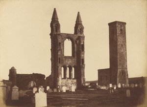 Katedra St. Andrews, szczyt wschodni i wieża St. Regulus autorstwa Hill and Adamson