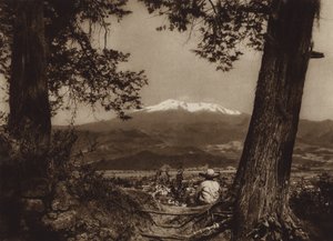 Meksyk: Amecameca z Iztaccihuatl (zdjęcie czarno-białe) autorstwa Hugo Brehme