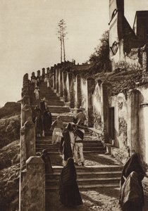 Meksyk: Guadalupe Hidalgo, wjazd na wzgórze Tepeyacac (zdjęcie czarno-białe) autorstwa Hugo Brehme