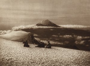 Meksyk: Iztaccihuatl z widokiem z Popocatepetl (zdjęcie czarno-białe) autorstwa Hugo Brehme