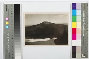 Ixtalazíhuatl z Popocatépetl, ok. 1920 r. (odbitka żelatynowo-srebrowa) autorstwa Hugo Brehme