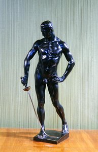 Szermierz (brąz) autorstwa Hugo Lederer