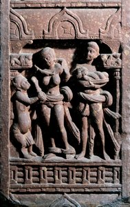 Sztuka indyjska: Sundernanda (Nanda) pomaga Sundari w korzystaniu z toalety. Okres Kochne (Kushan i Kushan) autorstwa Indian School
